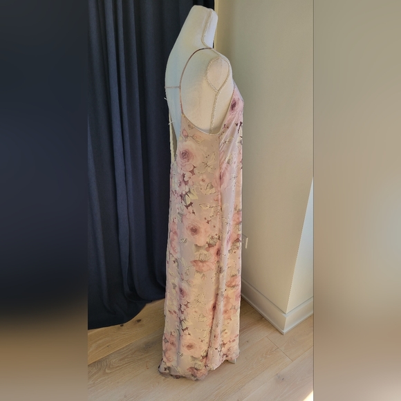 LULUS | Blush + Mauve Floral Maxi - Picture 8 of 16